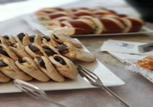 מגשי כריכים לאירוח